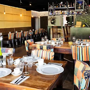 https://the-lake-hotel-amsterdam-airport.amsterdamhotelsnl.com